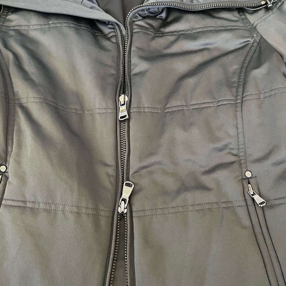 Women’s Ralph Lauren Active black full 2 way zipper, collar with toggles. Large - Picture 8 of 16